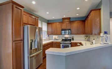 774 Tennyson Dr in Gilroy, CA - Building Photo - Building Photo