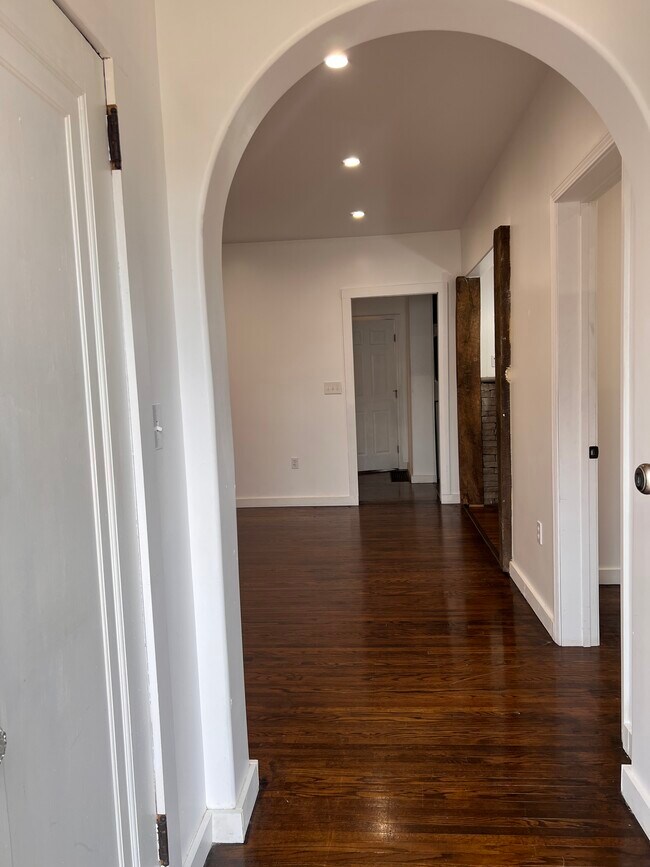433 N Cypress St in Florence, AL - Building Photo - Building Photo