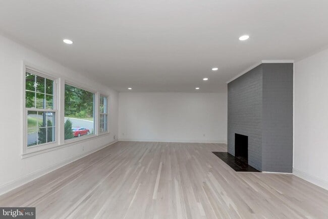 property at 3858 N Tazewell St