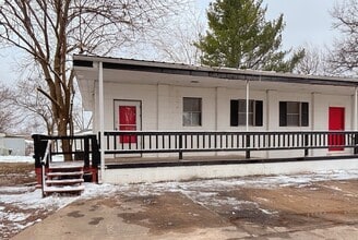 1522 Wilkes Ave, Unit 32 in Quincy, IL - Building Photo - Building Photo