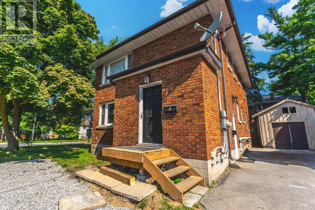 76-76 John St in Barrie, ON - Building Photo