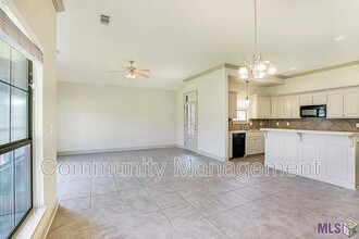 3315 Southlake Ave in Baton Rouge, LA - Building Photo - Building Photo