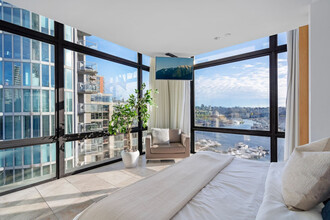 1006 Beach Ave in Vancouver, BC - Building Photo - Building Photo