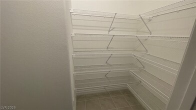 7054 Sunland Hls Ave in Las Vegas, NV - Building Photo - Building Photo