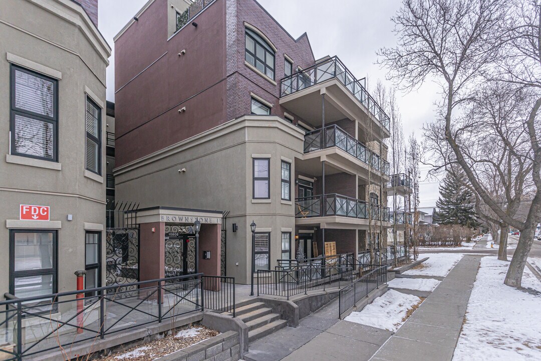 Brownstone II in Edmonton, AB - Building Photo