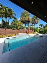 7509 SW 30th St in Miami, FL - Building Photo - Building Photo