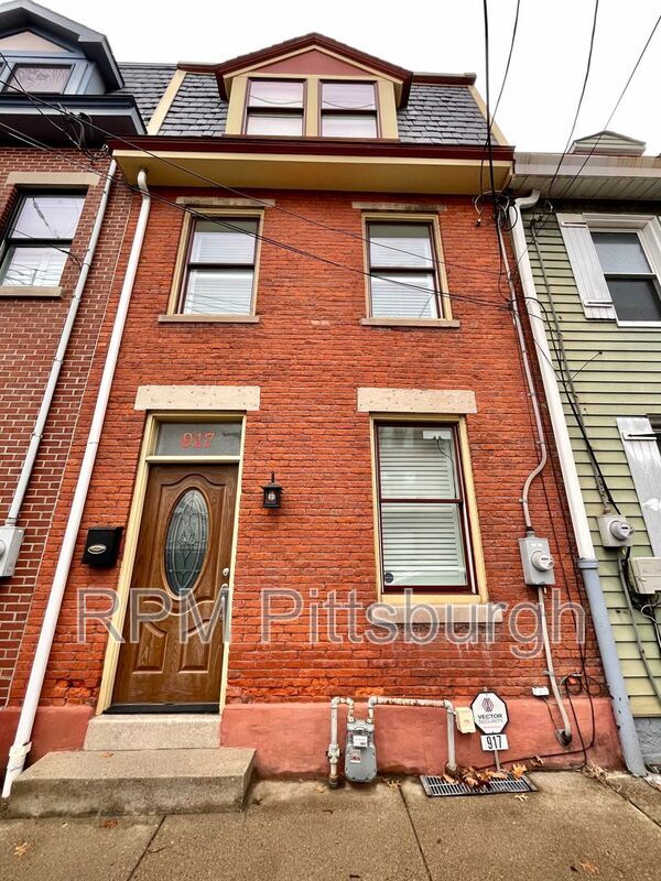 917 James St in Pittsburgh, PA - Foto de edificio - Building Photo