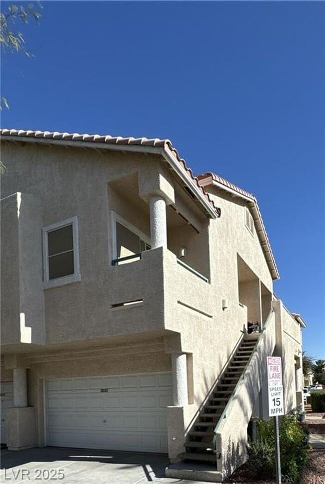 7450 S Eastern Ave in Las Vegas, NV - Building Photo - Building Photo