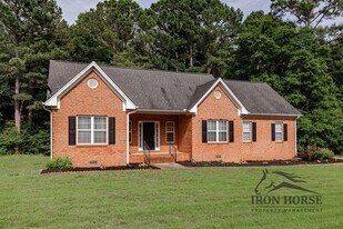 411 Timber Creek Dr in Athens, GA - Building Photo