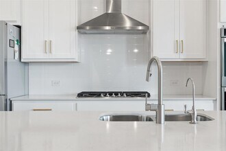 165 Lunar Lp in Austin, TX - Building Photo - Building Photo