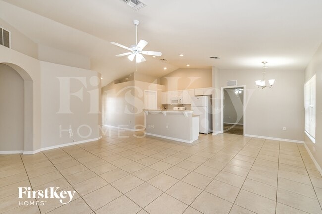 2112 NE 14th Ave in Cape Coral, FL - Building Photo - Building Photo