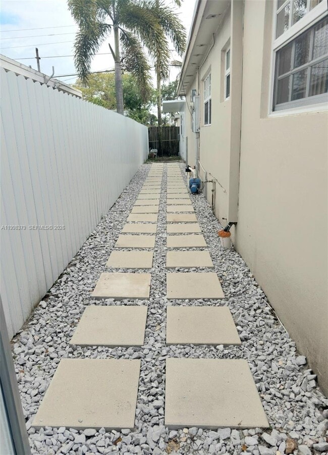 7758 Indigo St in Miramar, FL - Building Photo - Building Photo