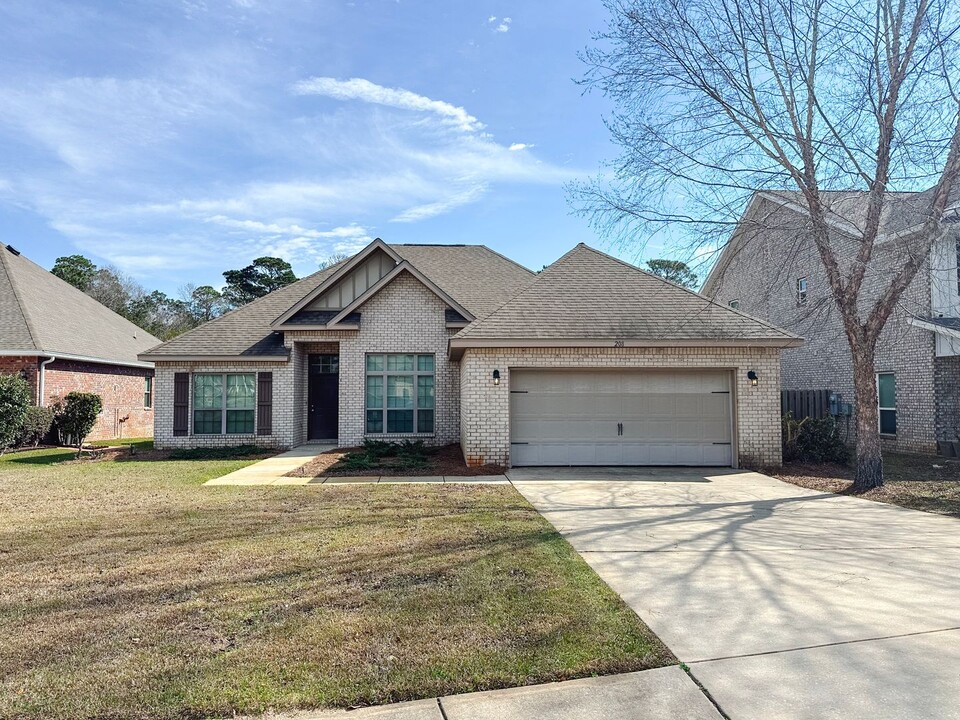 208 Windchime Way in Freeport, FL - Building Photo