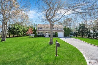 9 Deborah Dr in Westhampton Beach, NY - Building Photo - Building Photo