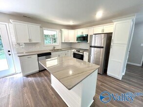 6024 Normal Heights Cir NW in Huntsville, AL - Building Photo - Building Photo