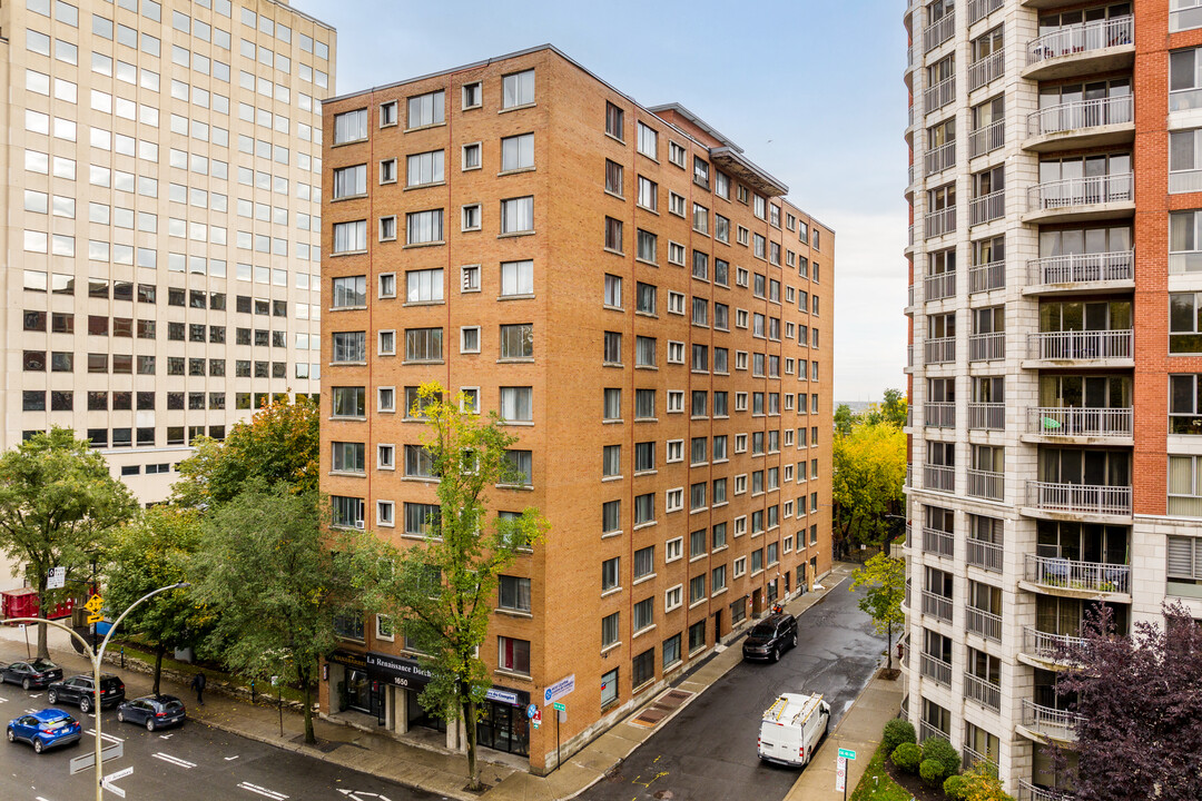 La Renaissance Dorchester in Montréal, QC - Building Photo