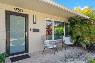 930 N 11th Ct in Hollywood, FL - Building Photo - Building Photo