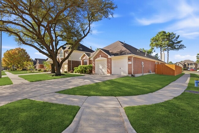 7215 Bristol Ridge Dr