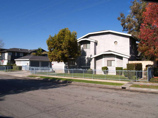 Buena Terrace Apartments in Buena Park, CA - Building Photo - Building Photo