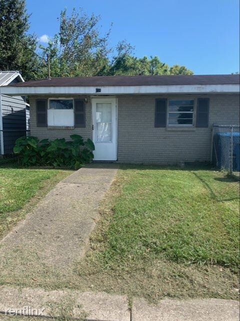 704 13th St in Lafayette, LA - Building Photo - Building Photo