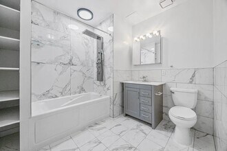 102 Fulton St in New York, NY - Building Photo - Building Photo