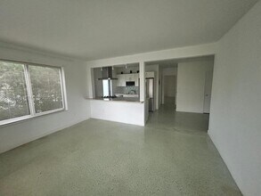 7430 Carlyle Ave in Miami Beach, FL - Building Photo - Building Photo