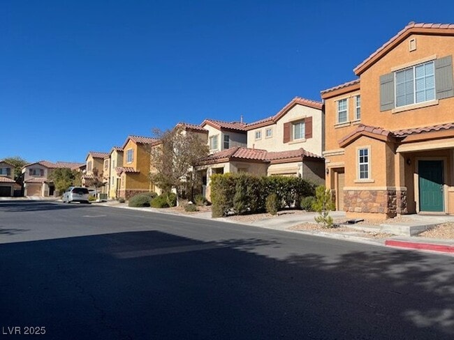 7078 Glacier River Ave in Las Vegas, NV - Building Photo - Building Photo