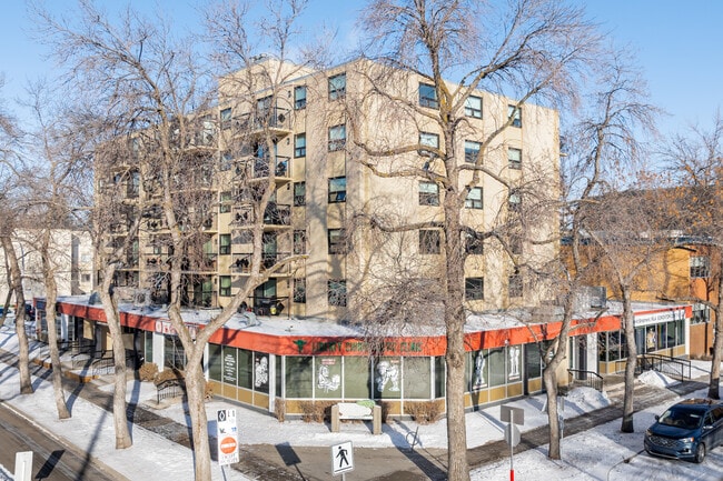 Central Court Apartments