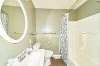 1783 N Avon Ave photo'