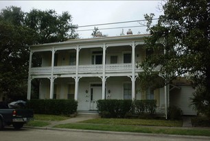 101 N De Leon St Apartments