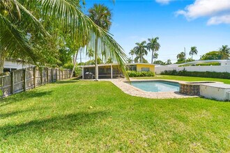 7 Sunset Ln in Pompano Beach, FL - Building Photo - Building Photo