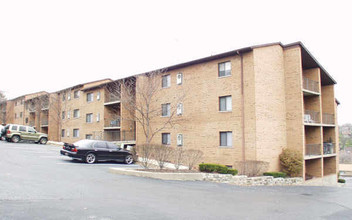 Queen City Condominiums in Cincinnati, OH - Building Photo - Building Photo