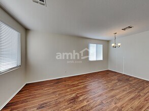 9742 E Knowles Ave in Mesa, AZ - Building Photo - Building Photo