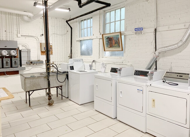 803 Case St in Evanston, IL - Building Photo - Building Photo