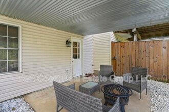 200 Mountain Terrace in Myersville, MD - Building Photo - Building Photo