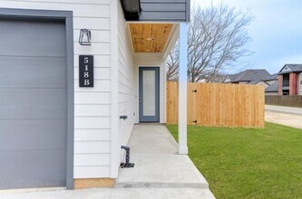 516 Clinton St in Conroe, TX - Building Photo - Building Photo