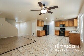1300 Golden Apple St in Las Vegas, NV - Building Photo - Building Photo