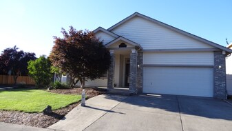 17904 SE 13th St in Vancouver, WA - Building Photo