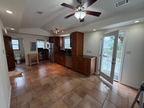 6570 Louis Xiv St in New Orleans, LA - Foto de edificio - Building Photo