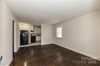 2740 Grimes St, Unit 1-137 in Charlotte, NC - Building Photo - Building Photo