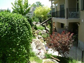 8687 S Cajean Cir in West Jordan, UT - Building Photo