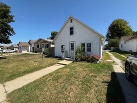 7723 Pershing Blvd in Kenosha, WI - Building Photo