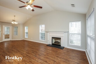 900 Charleston Ct in Gainesville, GA - Building Photo - Building Photo