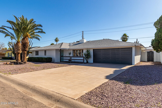 7513 E Minnezona Ave in Scottsdale, AZ - Building Photo - Building Photo