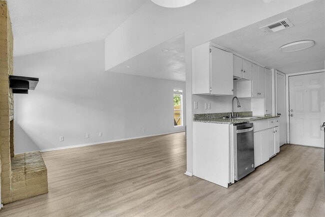 property at 2414 B Patrick Henry St