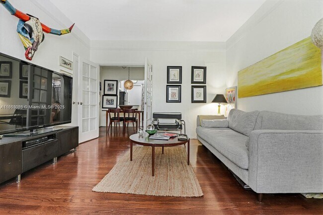 1250 Drexel Ave in Miami Beach, FL - Building Photo - Building Photo