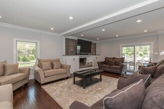 641 Little Bird Rd in East Hampton, NY - Building Photo - Building Photo