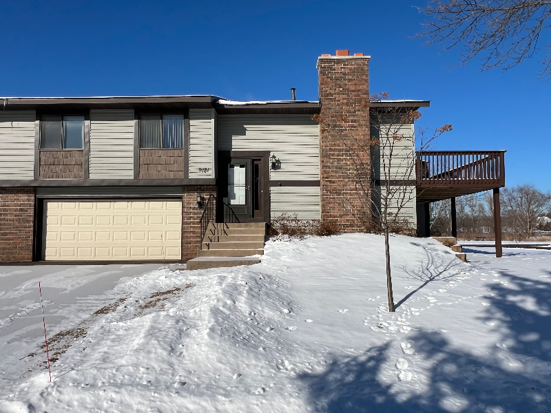 9181 Dartford Rd in Woodbury, MN - Building Photo