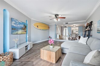 1861 SE 4th St in Pompano Beach, FL - Foto de edificio - Building Photo