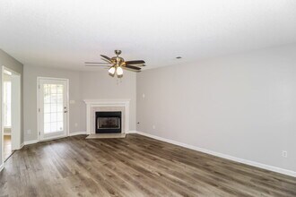 5123 Summer Mist Cove in Arlington, TN - Building Photo - Building Photo
